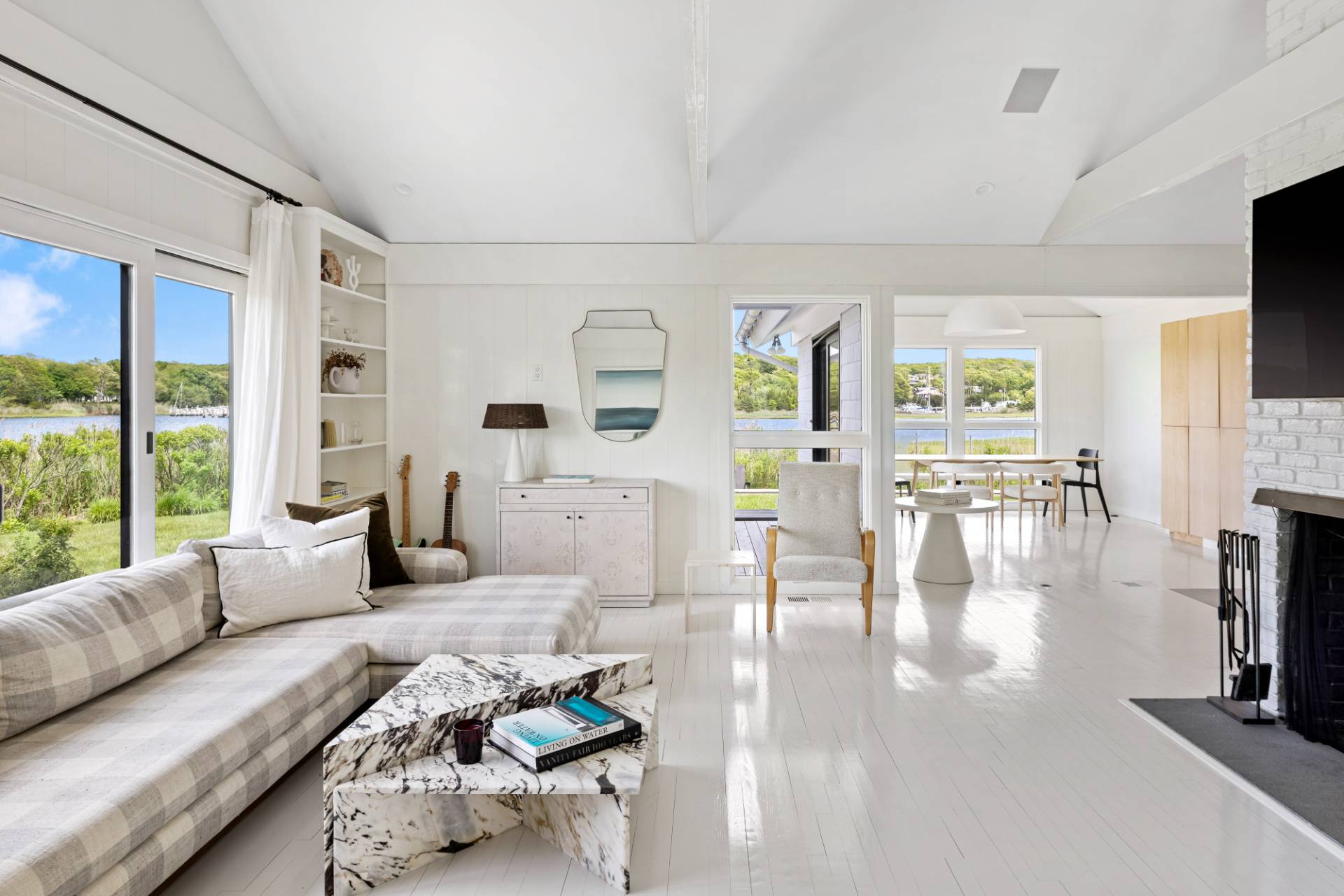 18 Island Road East Hampton, NY 11937 - Photo 13 of 31