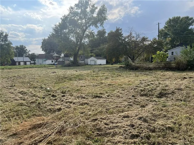 $15,000 | 1002 South 17th Street, St. Joseph, MO 64507