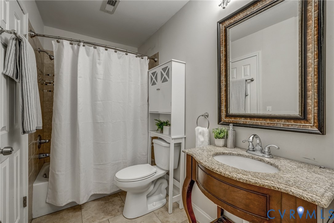 2806 Fairgate Road Midlothian, VA 23112 - Photo 16 of 30 1st. Floor Bath