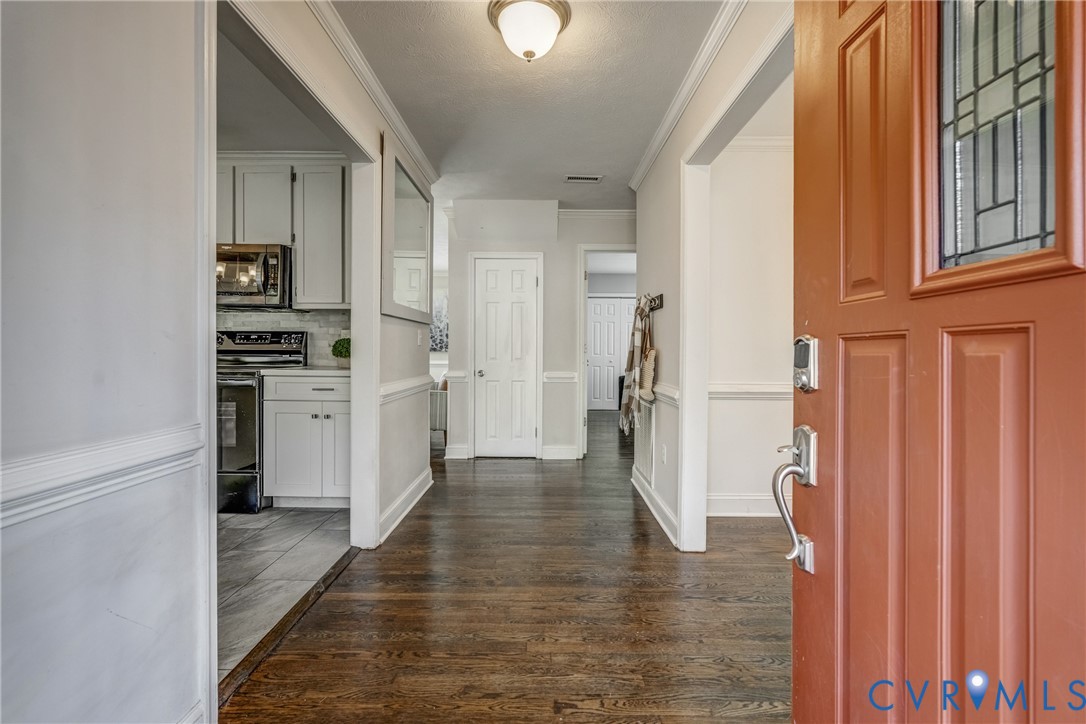 2806 Fairgate Road Midlothian, VA 23112 - Photo 3 of 30 Welcome!