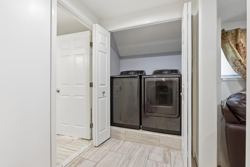 73 Wareham Street Middleboro, MA 02346 - Photo 27 of 37