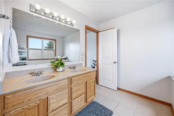 $324,900 | 3173 Saranac Drive, Sharpsville, PA 16150