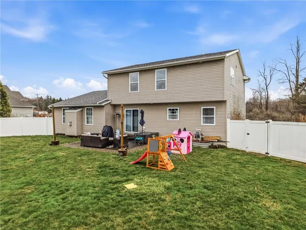 $324,900 | 3173 Saranac Drive, Sharpsville, PA 16150