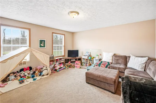 $324,900 | 3173 Saranac Drive, Sharpsville, PA 16150