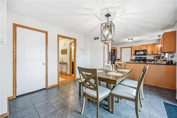$324,900 | 3173 Saranac Drive, Sharpsville, PA 16150