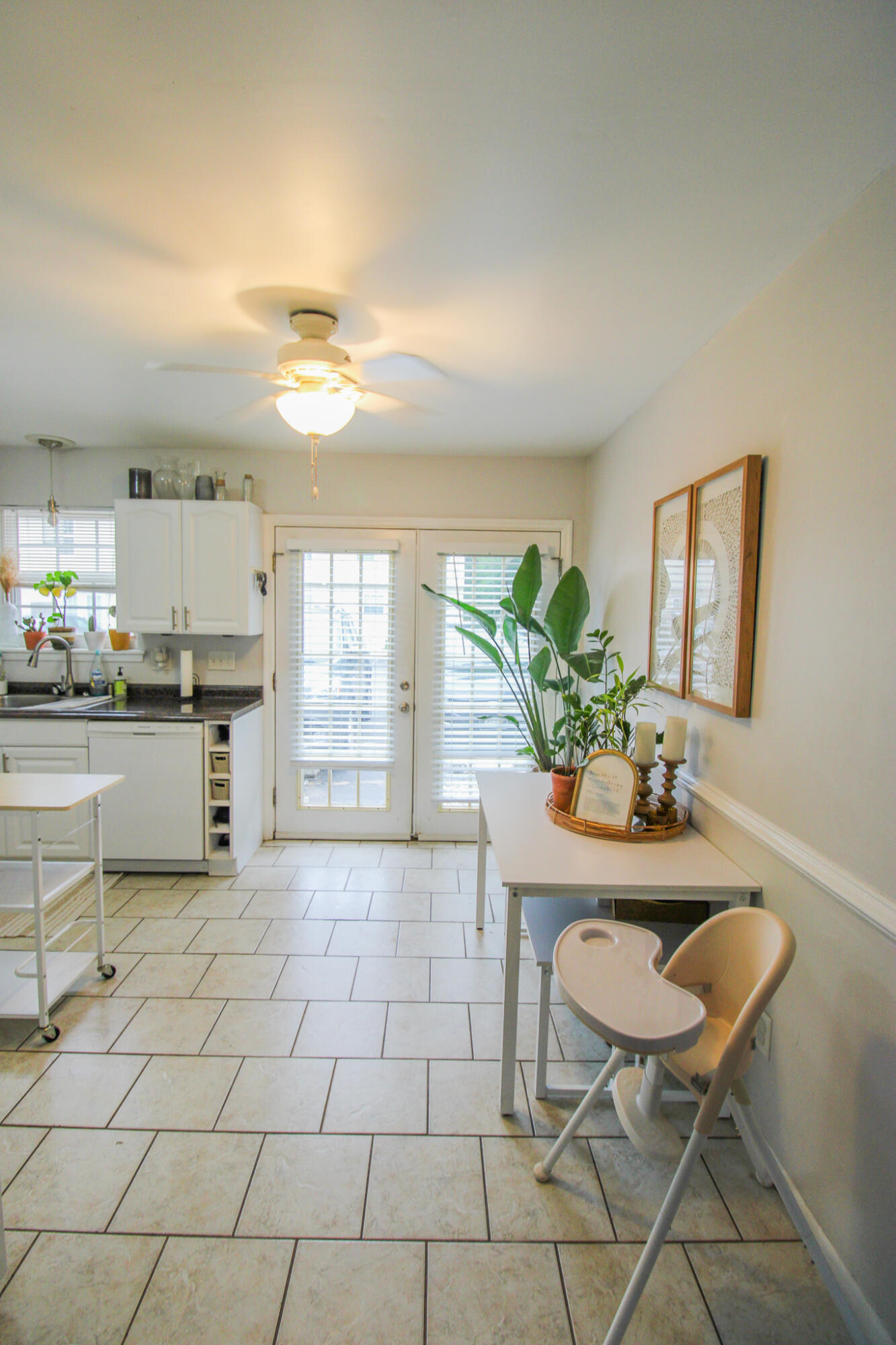 1423 Ashley River Road, Unit 1D Charleston, SC 29407 - Photo 5 of 11 F540C589-70B6-4325-90DB-0AD416768478