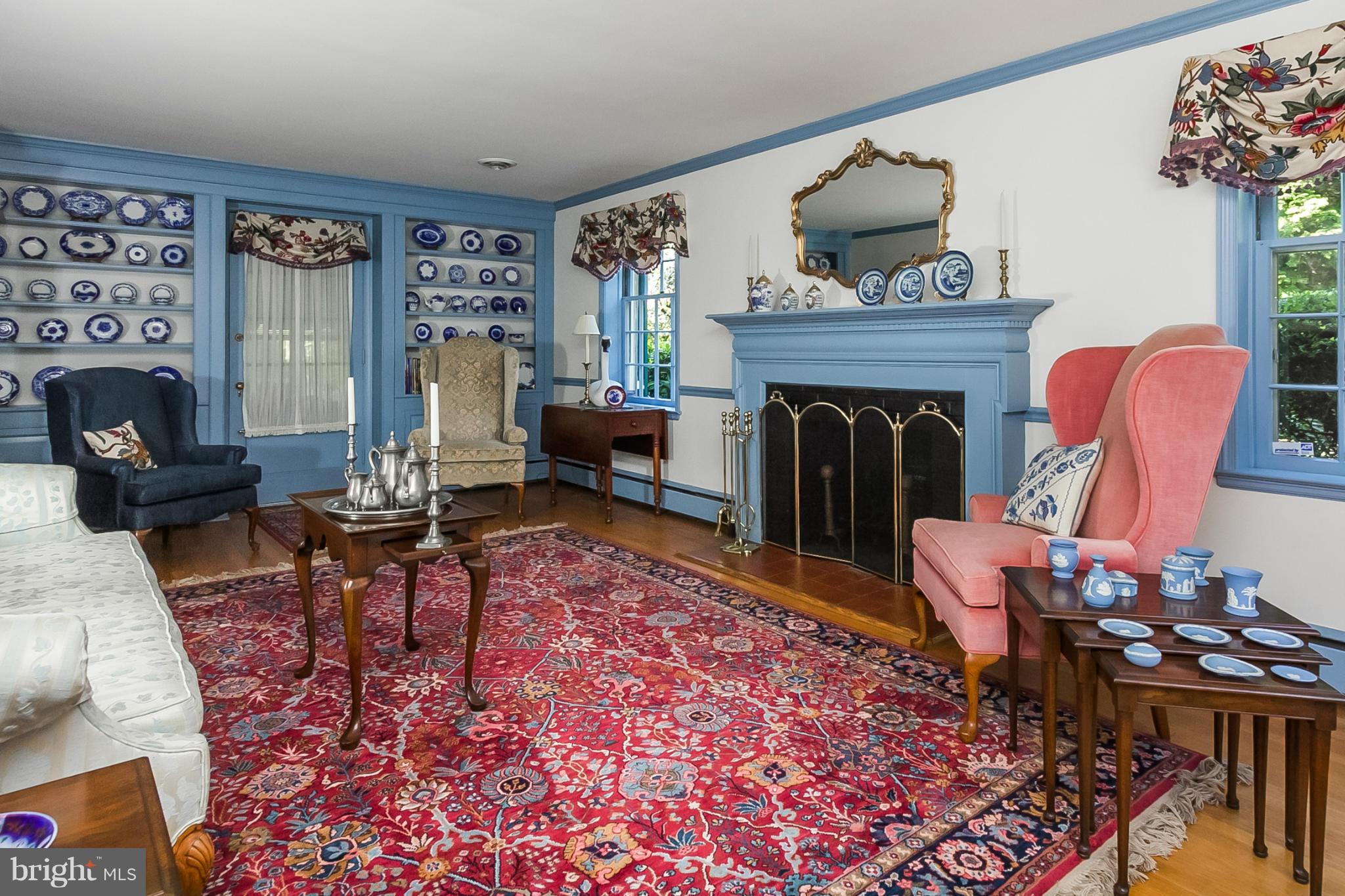 105 Croydon Road Baltimore, MD 21212 - Photo 4 of 29 Living Room
