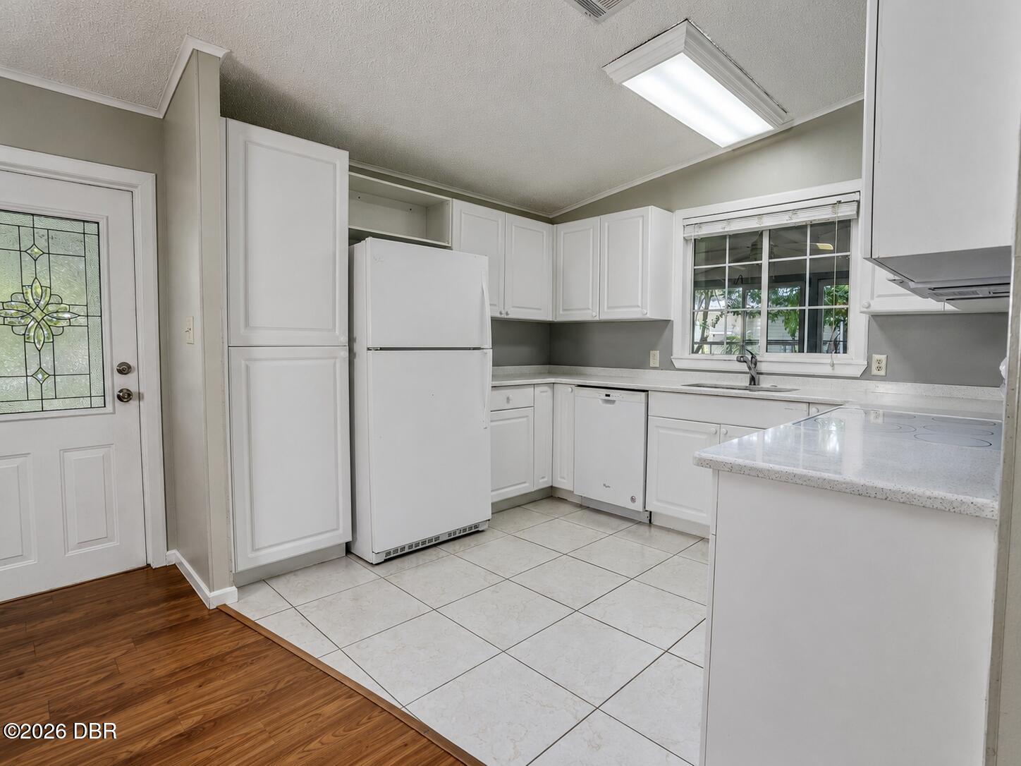 604 Topside Circle Edgewater, FL 32141 - Photo 10 of 38 Top Circle Realestate Interior3