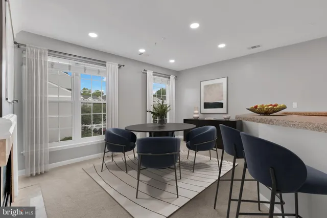 $399,900 | 5995 Terrapin Place, Unit 301, Alexandria, VA 22310