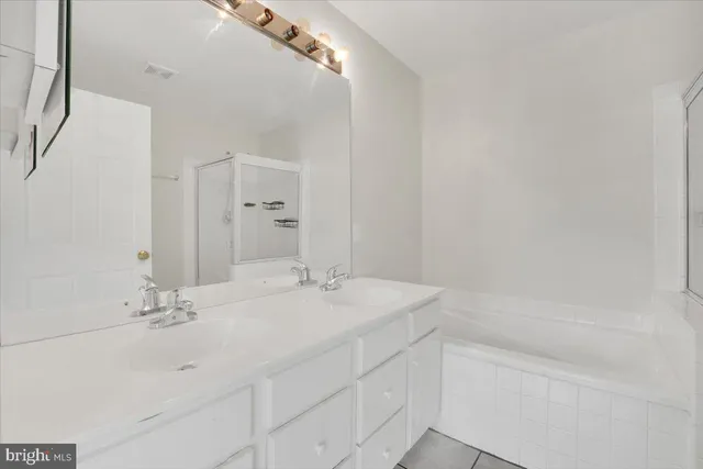 $399,900 | 5995 Terrapin Place, Unit 301, Alexandria, VA 22310