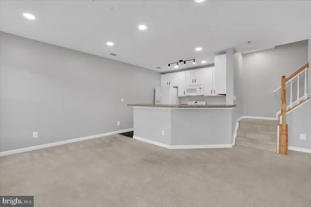 $399,900 | 5995 Terrapin Place, Unit 301, Alexandria, VA 22310