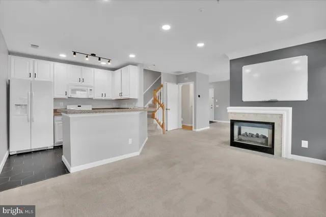 $399,900 | 5995 Terrapin Place, Unit 301, Alexandria, VA 22310