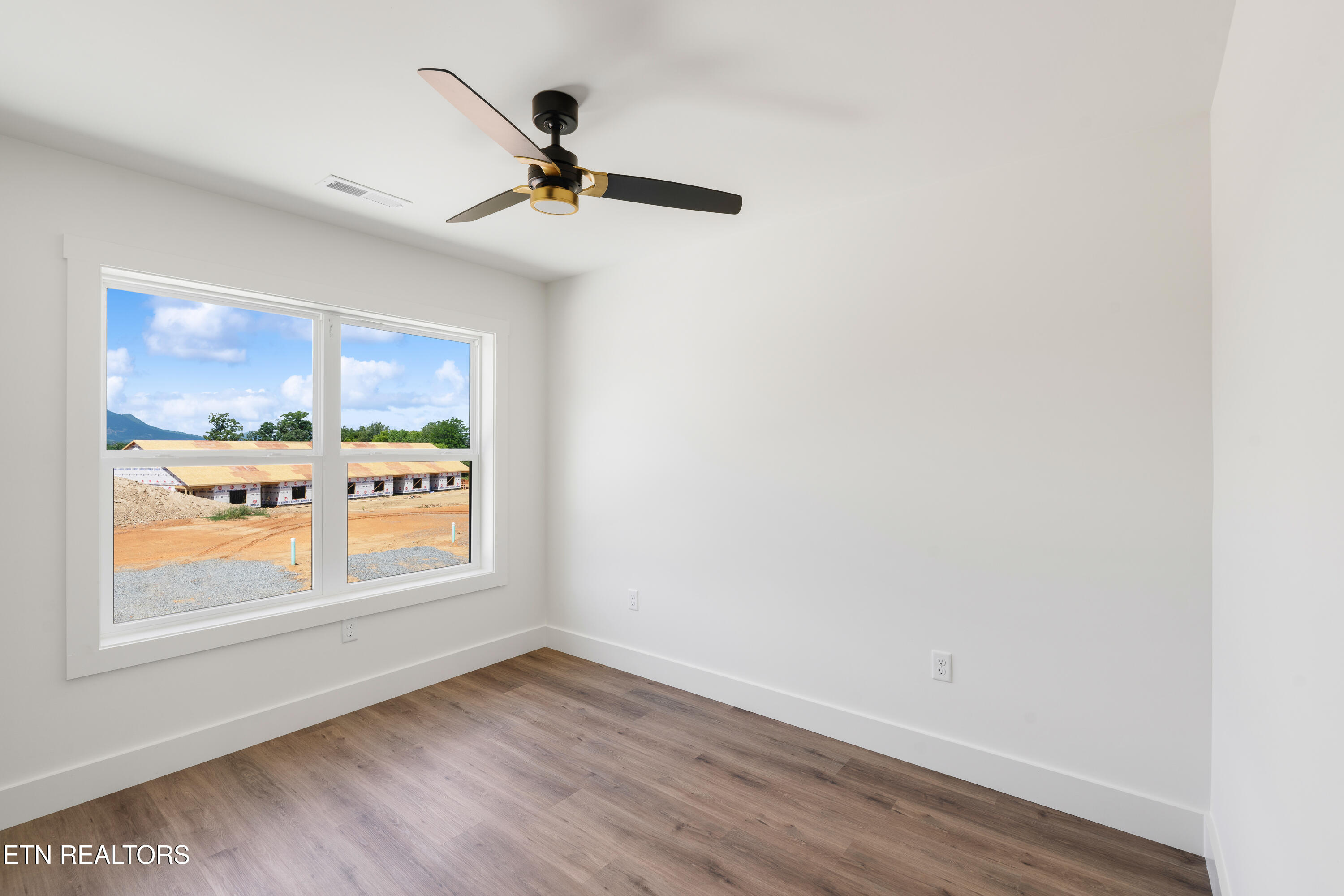 1349 Grace Ridge Drive Sevierville, TN 37862 - Photo 41 of 57 Grace Ridge Townhomes - 1349-36