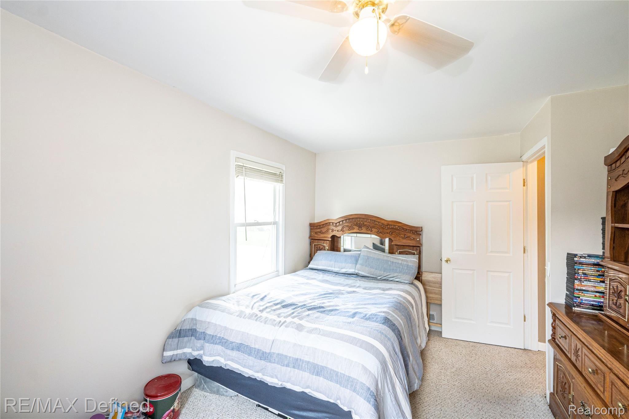 2583 Harrison Avenue Rochester, MI 48307 - Photo 12 of 31 Bedroom1.2