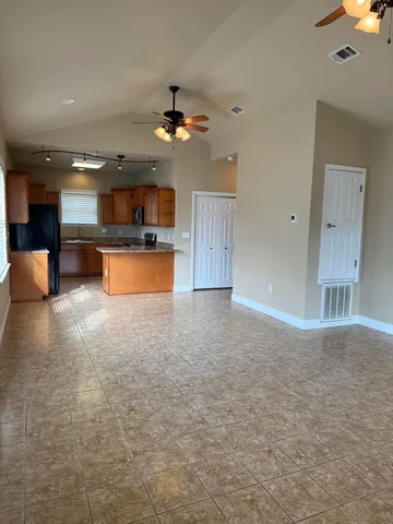 $1,400 | 129 Daisy Lane, DeFuniak Springs, FL 32433