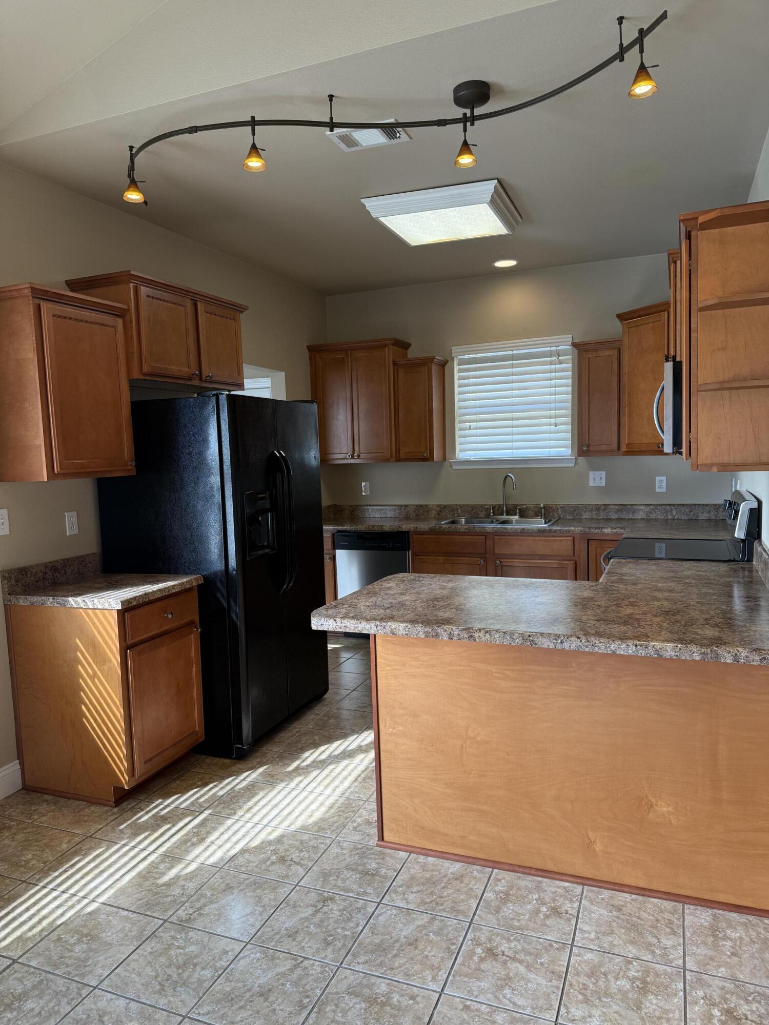 129 Daisy Lane DeFuniak Springs, FL 32433 - Photo 4 of 12 IMG_1864