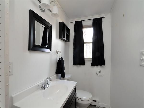 58 Bridle Road Billerica, MA 01821 - Photo 13 of 26 Gallery Image 13