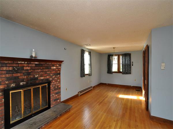 58 Bridle Road Billerica, MA 01821 - Photo 5 of 26 Gallery Image 5