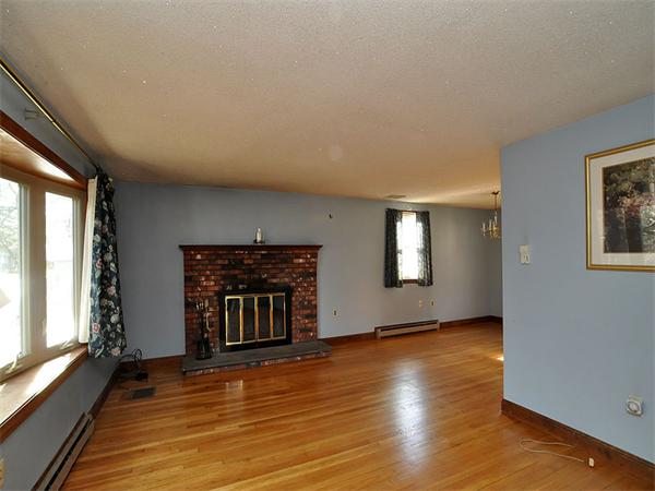 58 Bridle Road Billerica, MA 01821 - Photo 6 of 26 Gallery Image 6