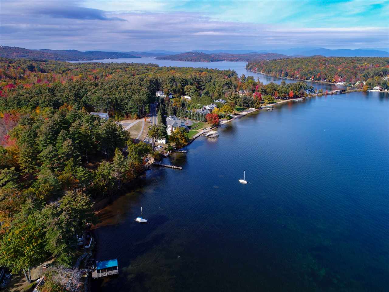 305 Dockham Shore Road Gilford, NH 03249 - Photo 5 of 39