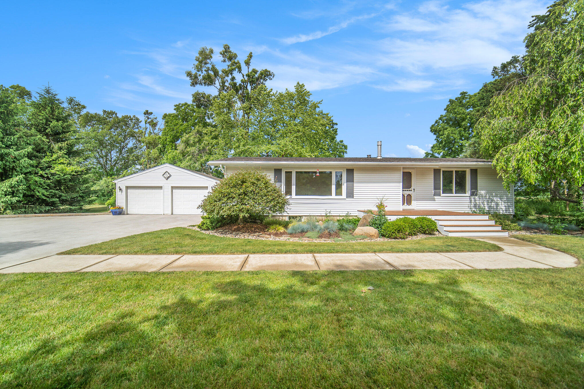 10380 Clinton Road Manchester, MI 48158 - Photo 2 of 56 2