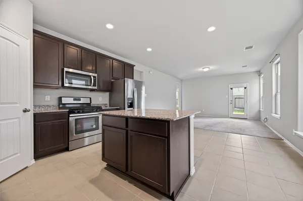$2,100 | 2519 Northern Great White Court, Katy, TX 77449