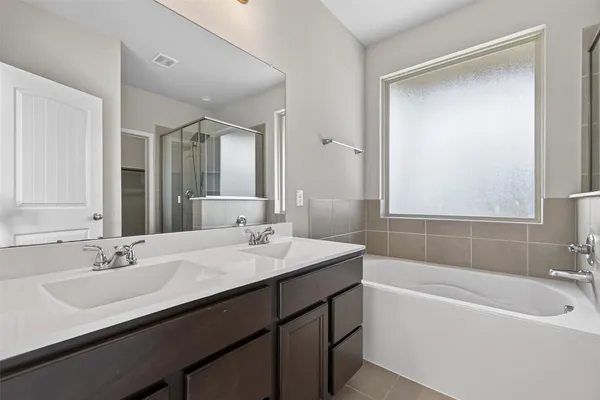 $2,100 | 2519 Northern Great White Court, Katy, TX 77449