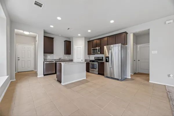 $2,100 | 2519 Northern Great White Court, Katy, TX 77449