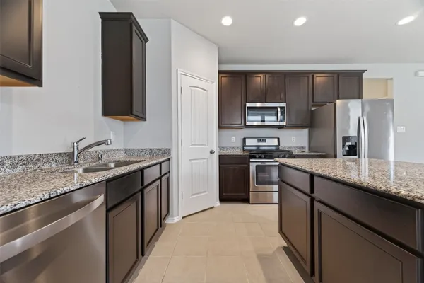 $2,100 | 2519 Northern Great White Court, Katy, TX 77449