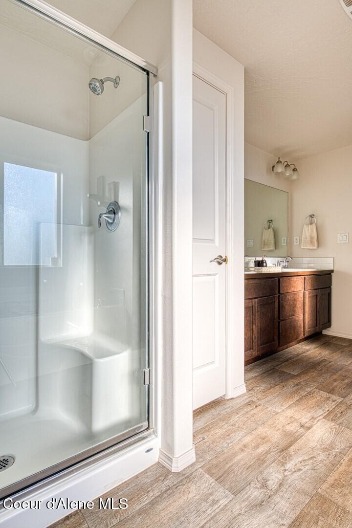 12503 North Farley Way Rathdrum, ID 83858 - Photo 26 of 50 Primary Bathroom