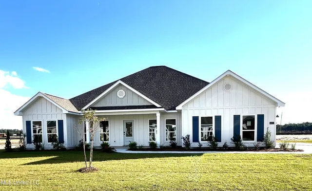 $530,900 | 6613 Palm Pointe Drive, Ocean Springs, MS 39564