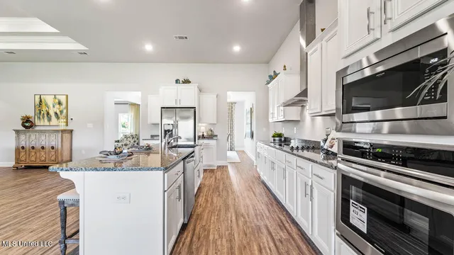 $510,900 | 6613 Palm Pointe Drive, Ocean Springs, MS 39564