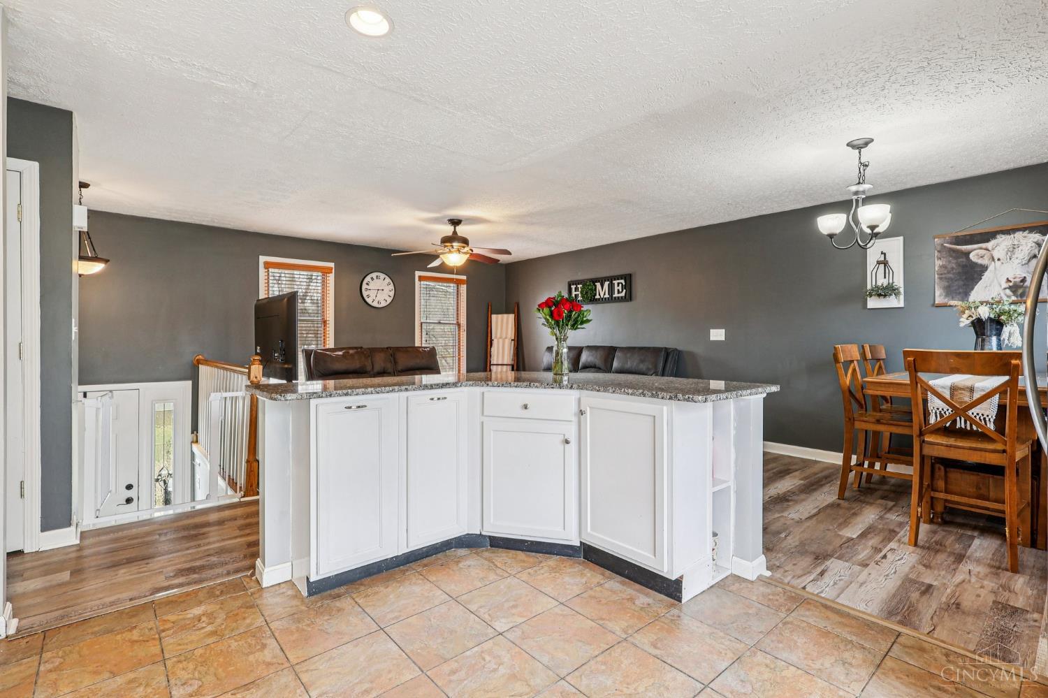 4834 Summerside Road Cincinnati, OH 45244 - Photo 12 of 31 Gallery Image 12