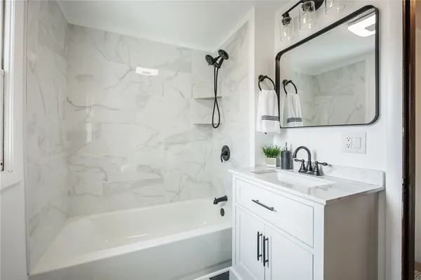 $279,900 | 127 Lake Avenue, Parma, NY 14468