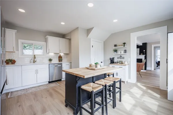 $279,900 | 127 Lake Avenue, Parma, NY 14468