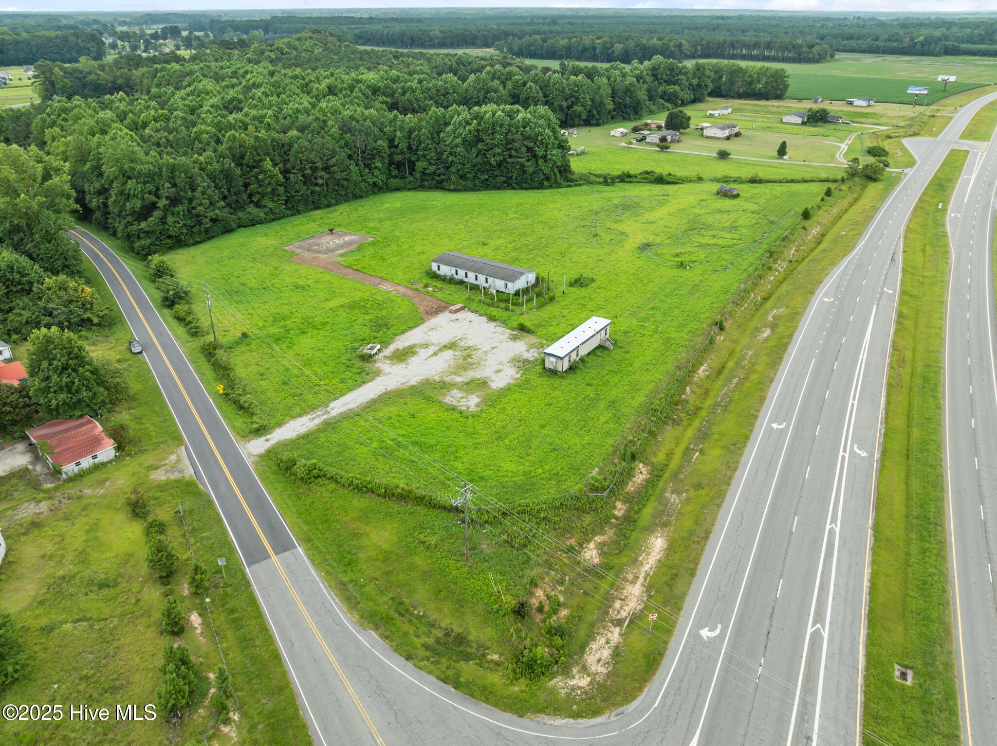 80 Mill Road Washington, NC 27889 - Photo 3 of 15 2-web-or-mls-DJI_0760