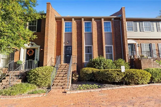 $525,000 | 5211 Glenridge Drive, Atlanta, GA 30342