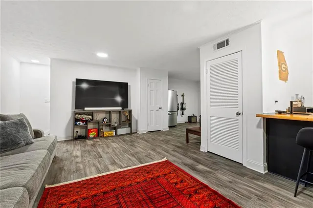 $525,000 | 5211 Glenridge Drive, Atlanta, GA 30342