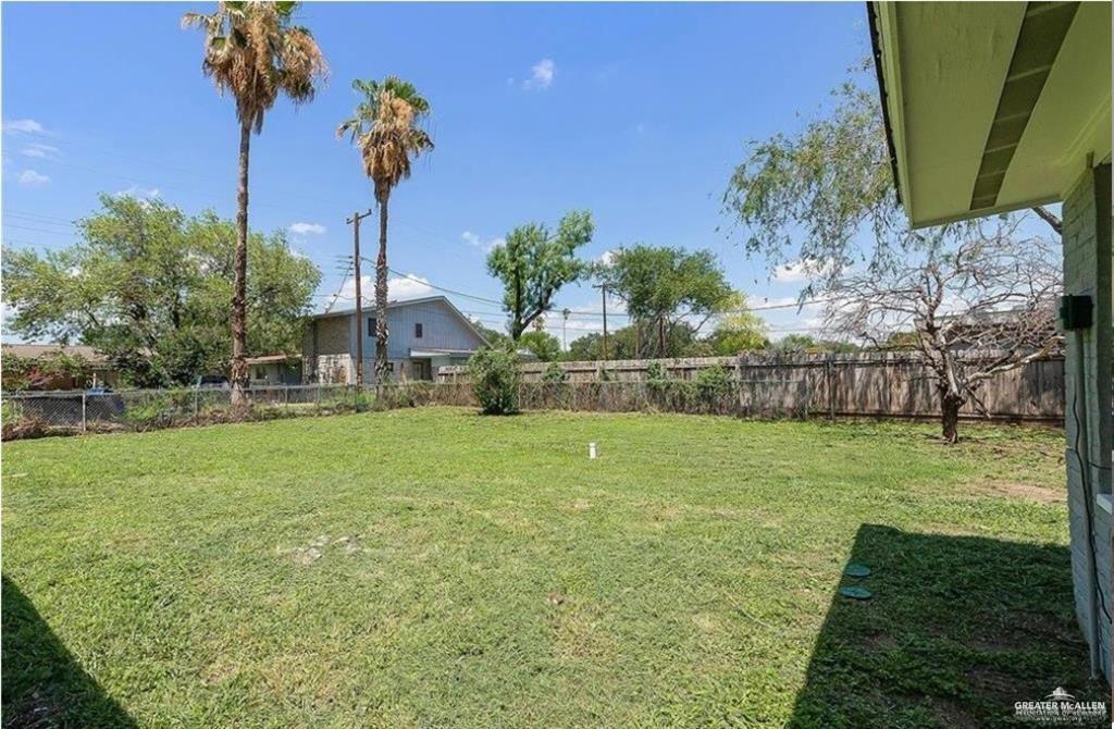 806 Walnut Avenue McAllen, TX 78501 - Photo 14 of 20 Private yard for home