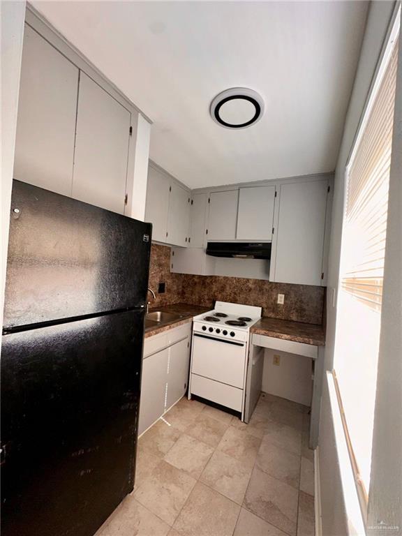 806 Walnut Avenue McAllen, TX 78501 - Photo 20 of 20 Studio Kitchen