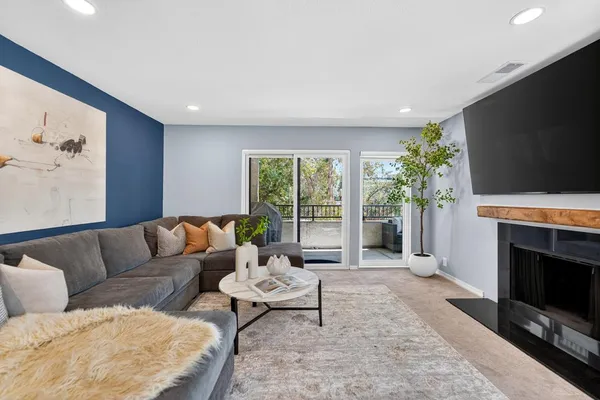 $650,000 | 22103 Vista Del Plaza Lane, Unit 22, Hayward, CA 94541