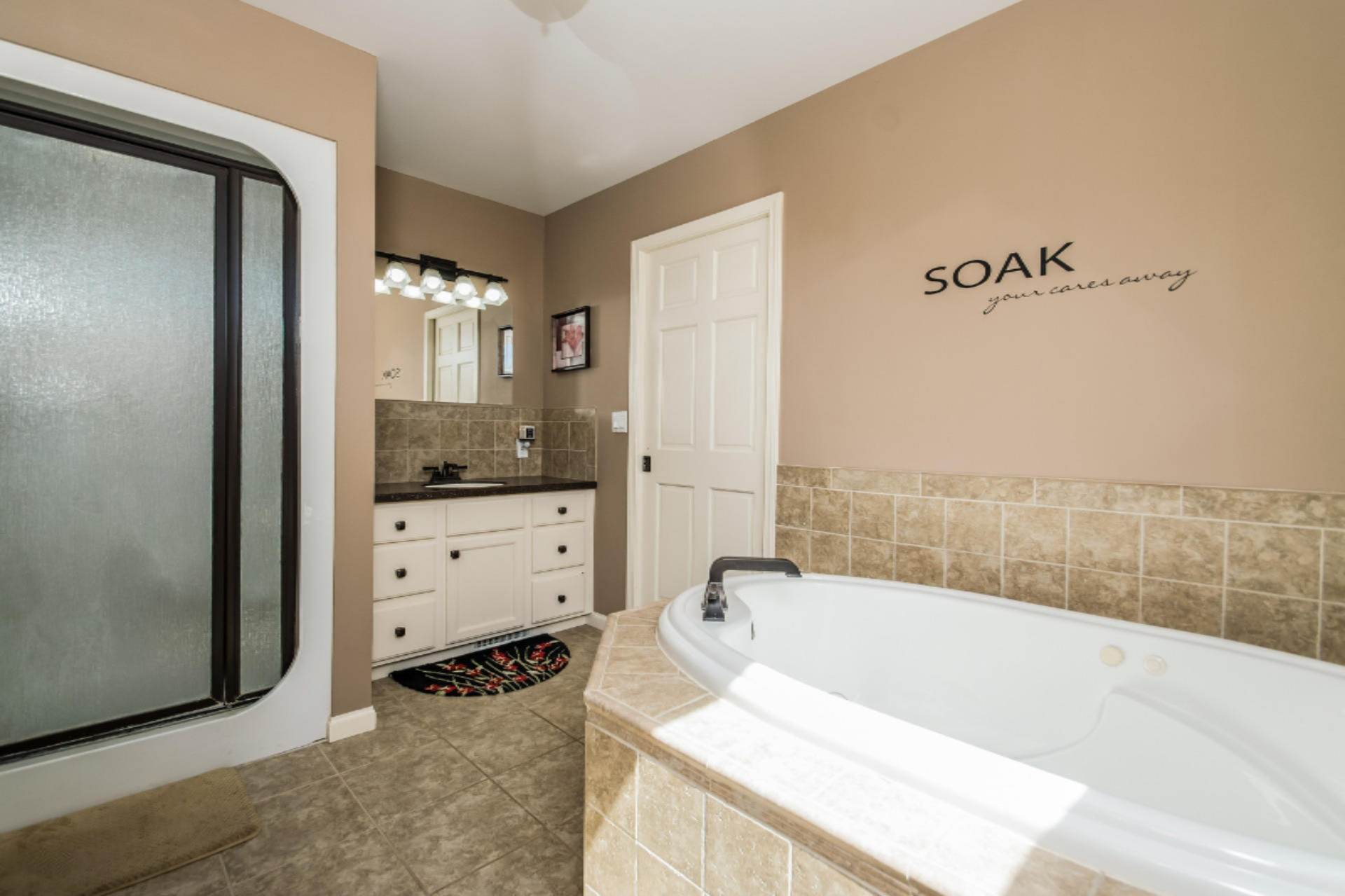 4950 Zahm Road Belding, MI 48809 - Photo 28 of 62 033-Master_Bathroom-4006100-medium