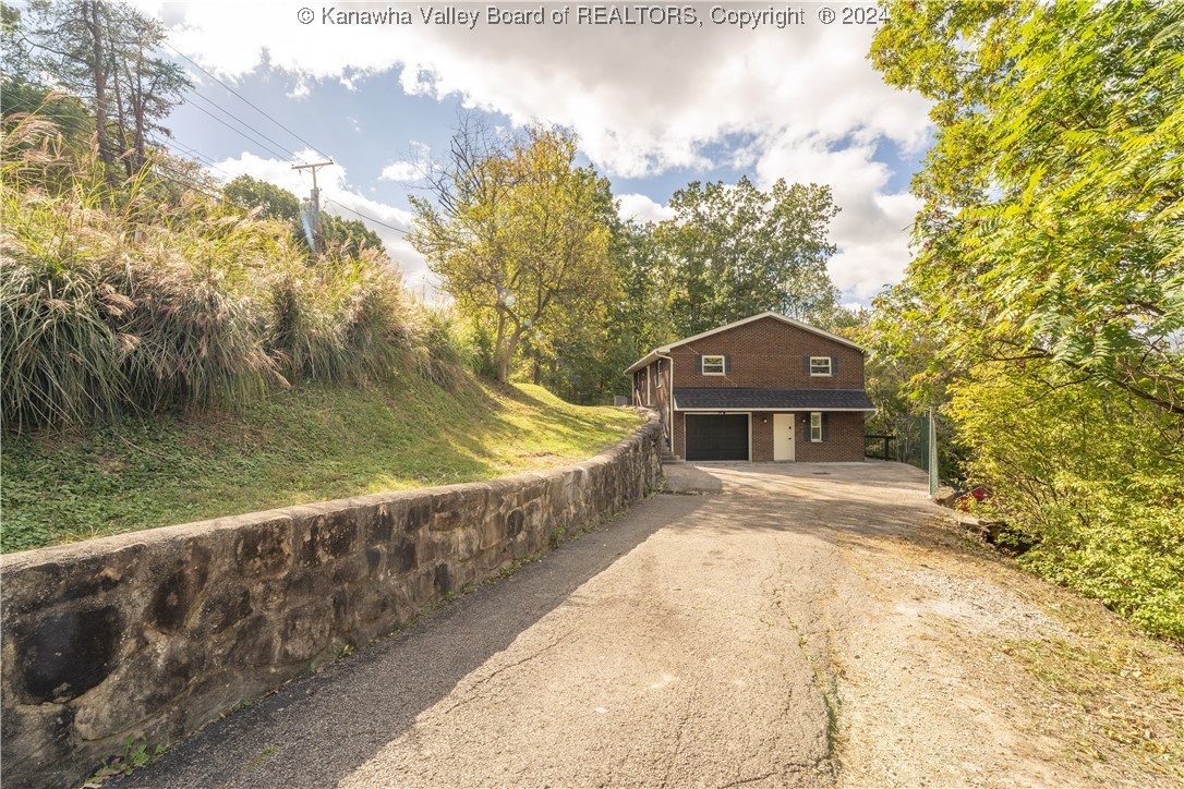 728 Dry Ridge Road St. Albans, WV 25177 - Photo 3 of 22 Gallery Image 3