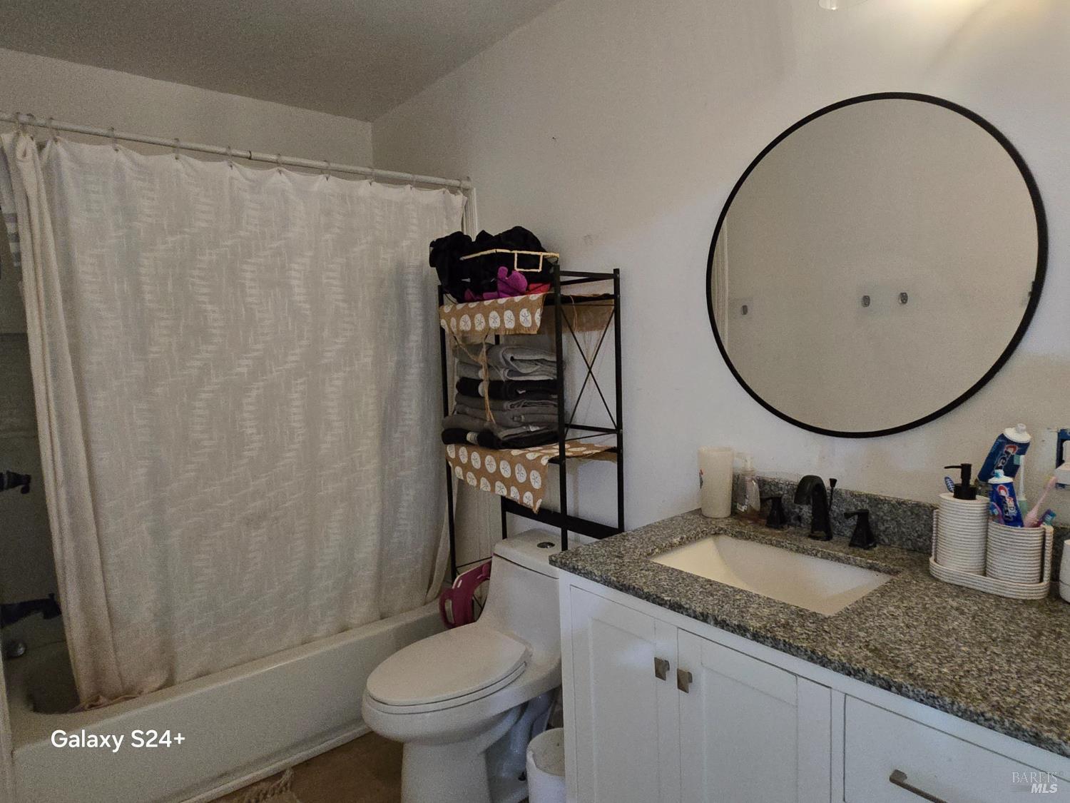 3825-3823 Petaluma Hill Road Santa Rosa, CA 95404 - Photo 11 of 17 Bathroom