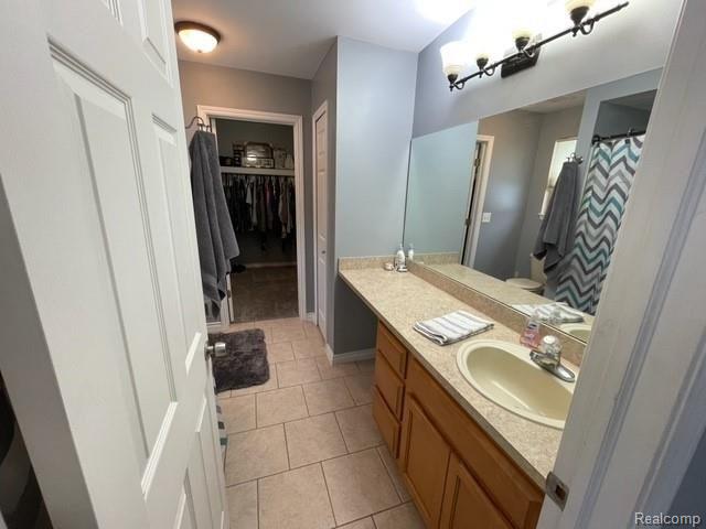 5020 Drayton Road Clarkston, MI 48346 - Photo 23 of 54 Master Bath6.jpg
