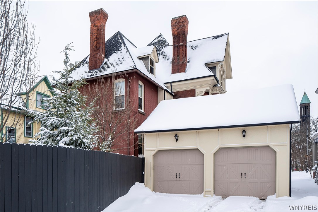 51 Symphony Circle Buffalo, NY 14201 - Photo 34 of 36