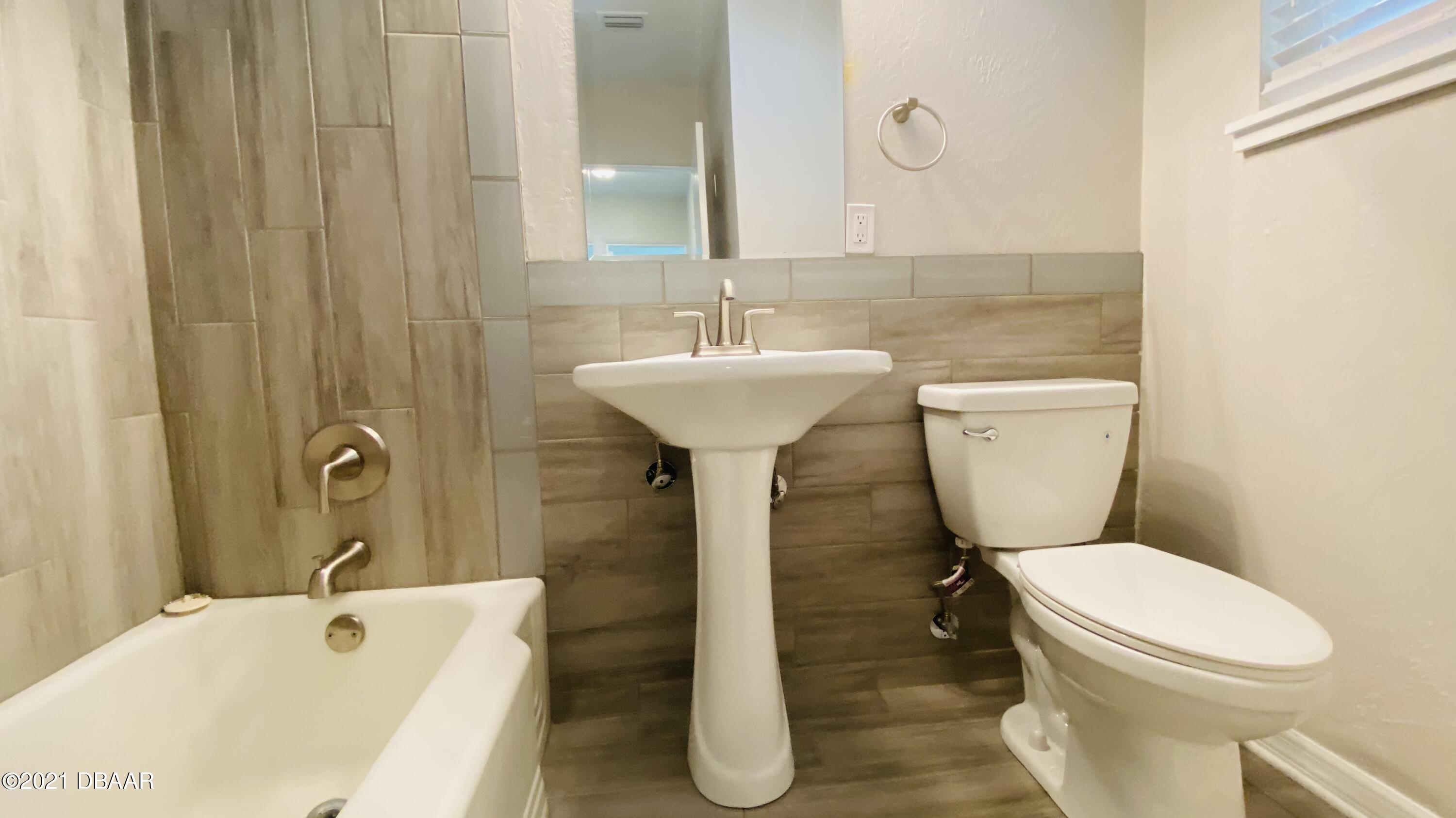 914 North Wild Olive Avenue, Unit 912 Daytona Beach, FL 32118 - Photo 28 of 38 218DF602-79BF-4223-8B73-059C440AF025