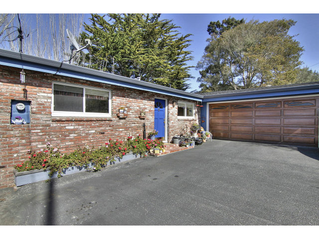 1036 Paloma Road Del Rey Oaks, CA 93940 - Photo 2 of 22 Gallery Image 2