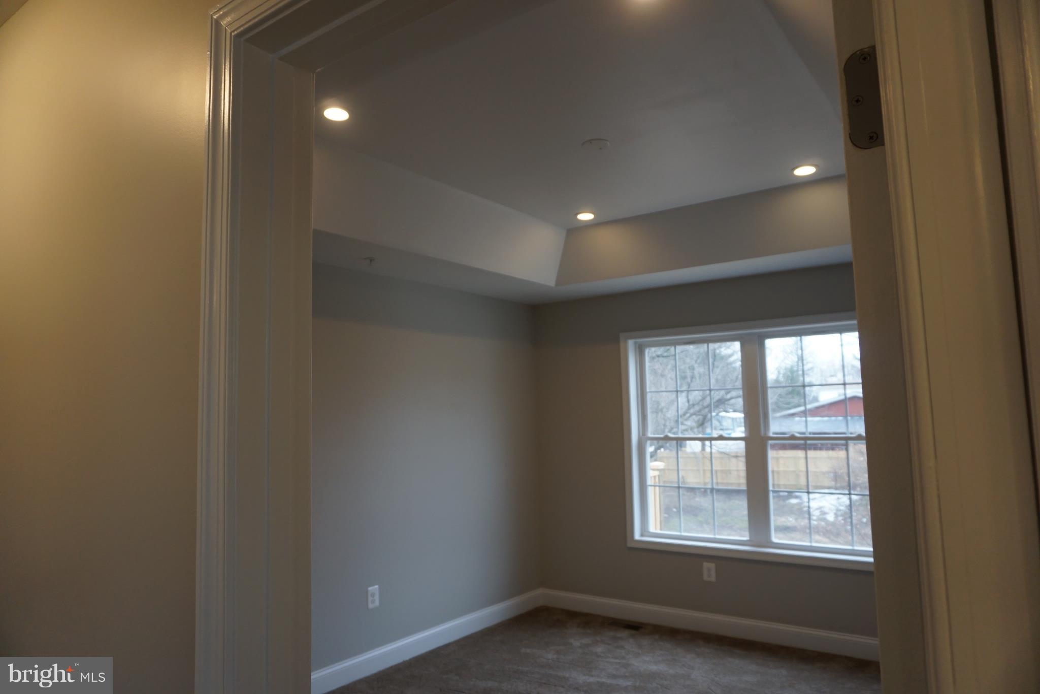 3611 Florida Road Baltimore, MD 21244 - Photo 7 of 30 an empty room with a window
