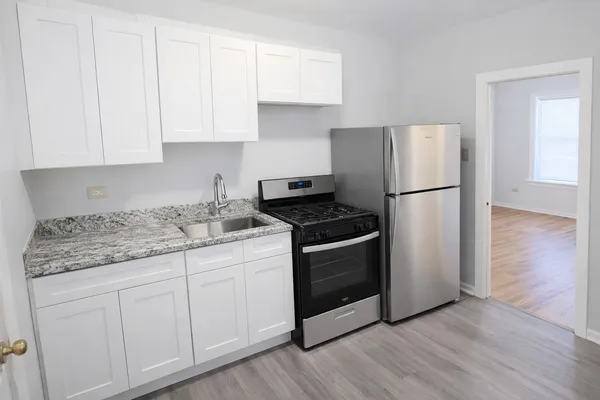 $1,200 | 6700 South Merrill Avenue, Unit 2W, Chicago, IL 60649